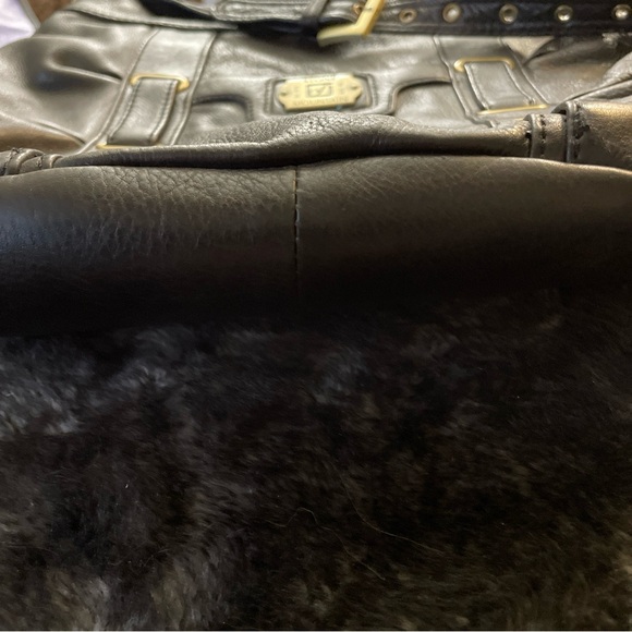 Bag  SALE Crossbody by Stone Mountain in Black Pebbled Leather - Picture 8 of 9